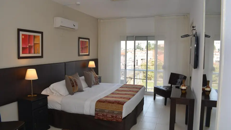 Habitación Doble Superior del De la Plaza Hotel, Maldonado
